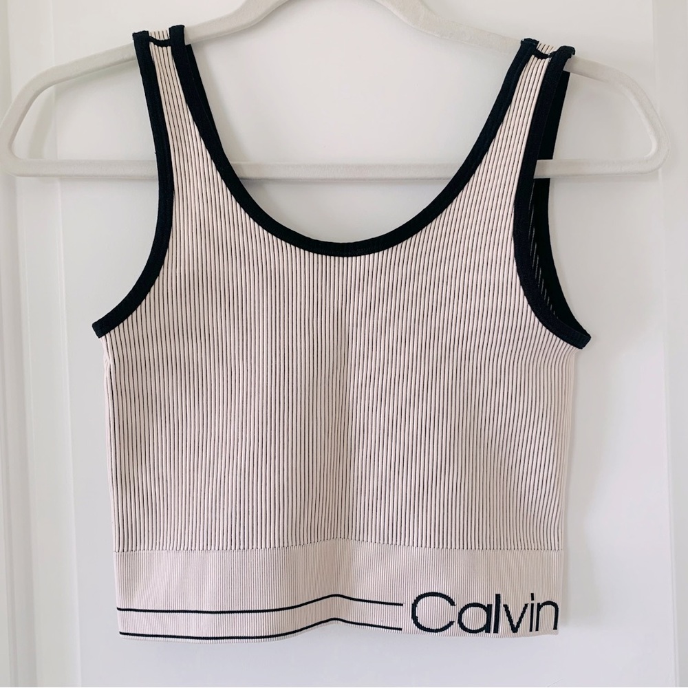 Calvin Klein Performance top size M
